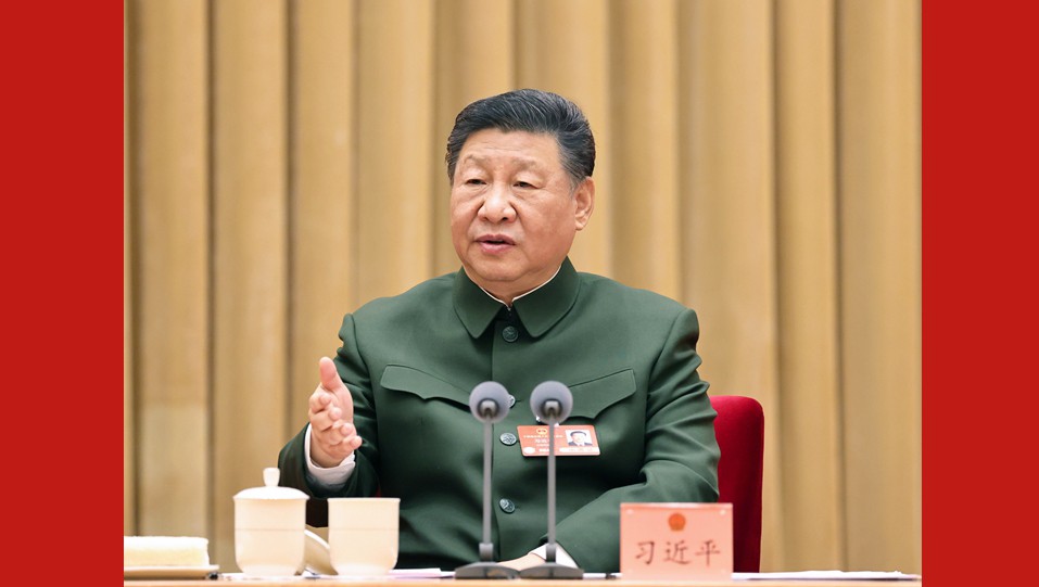习近平出席解放军和武警部队代表团全体会议